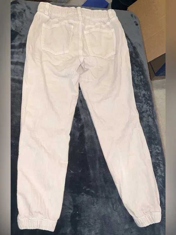 American Eagle Stretch Tomgirl Utility Jogger in Cream Size 2 Regular - Image 7