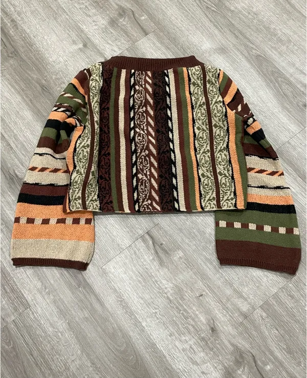 Crop Sweater Size L - Image 2