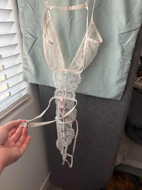 Victoria's Secret White Lace Strappy Lingerie Bodysuit – Large - Image 5