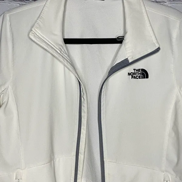 Women’s the north face jacket - Image 4