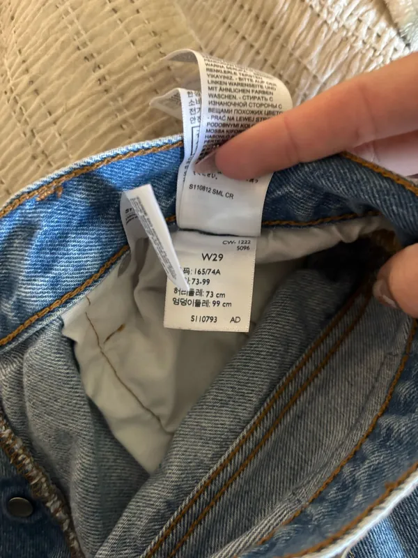 Levi’s 501 Shorts - Image 4