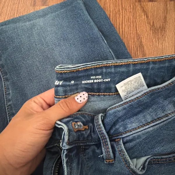 Old Navy Jeans Bootcut Mid-Rise - Image 2