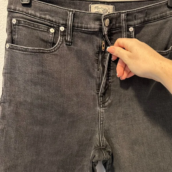 Madewell Women's Size-30 Black Wash Classic‎ Straight Leg Jeans - Image 11