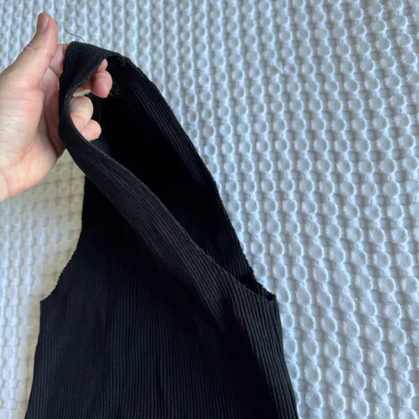 Zara Ribbed Cropped Halter Top - Image 3