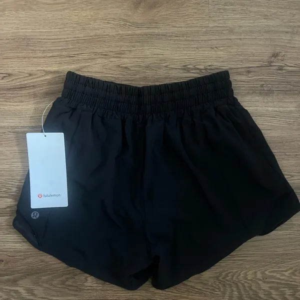 Lululemon Hotty Hot High-Rise Lined Short 4" - Image 3