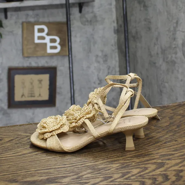 NWT A New Day Womens Esme Floral Crochet Kitten Heels 92979007 Tan Brown 7M - Image 6