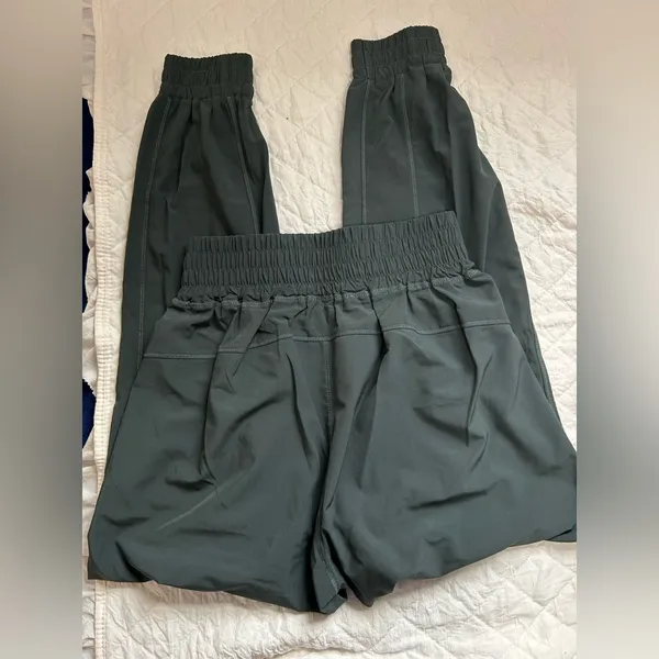 Lululemon Athletica Forest Green Joggers - Image 6