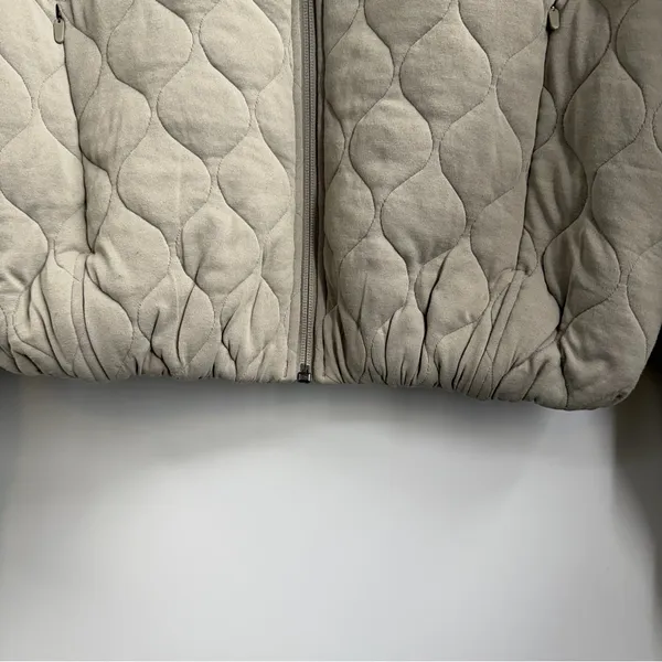 Lululemon Quilted Bomber Jacket Women’s 2 Riverstone Sage Green Cropped LW3HFMS - Image 5