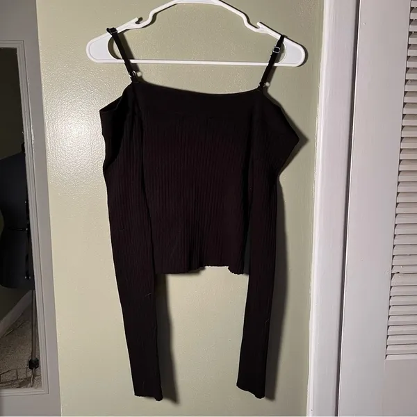 Forever 21 Women's Size Large Cold‎ Shoulder Sweater Black Ribbed Off Shoulder - Image 5