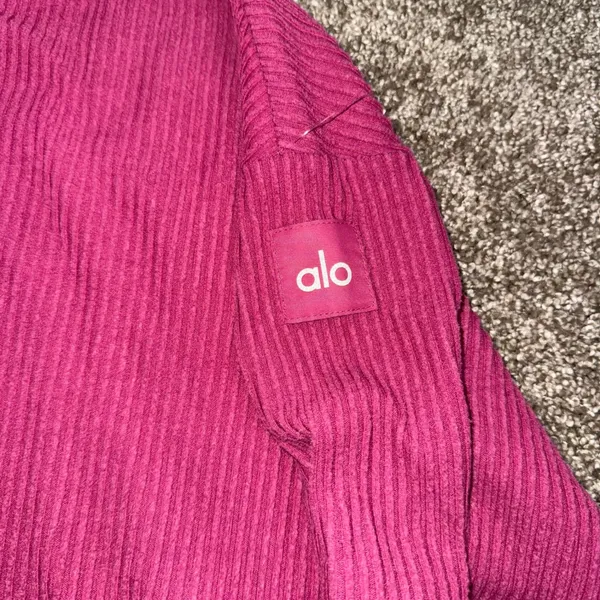 Alo Yoga Muse Ribbed Cropped Hoodie Women S Pink Magenta Excellent Ribbed Knit - Image 2