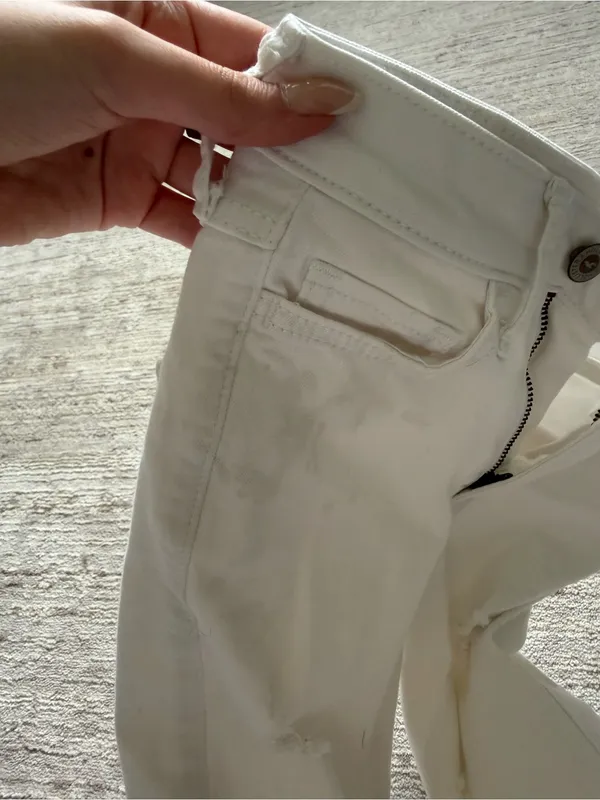 Hollister White Distressed Skinny Jeans (Size 0R) - Image 7