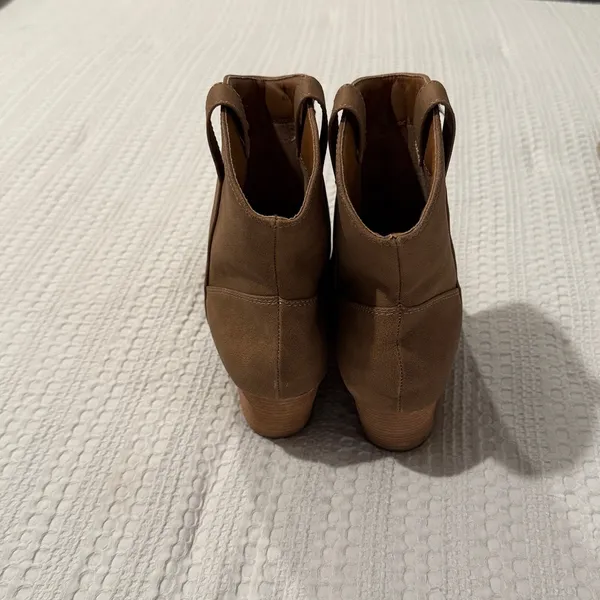 Rachel Zoe Rocky Western Ankle Booties Faux Leather Brown Pointed Toe - Image 4
