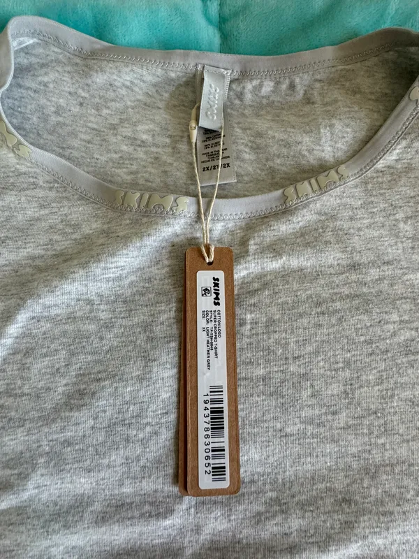 SKIMS Cotton Logo Super Cropped T Shirt - Image 2