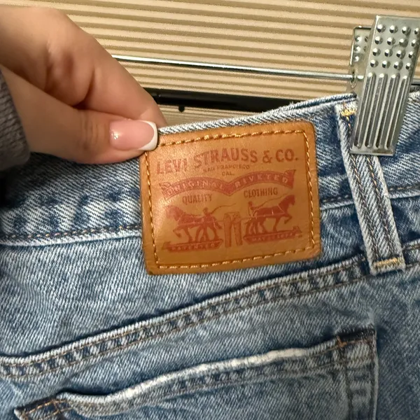 Levi's Light Blue Denim Jeans with Brown Leather Patch - Image 4