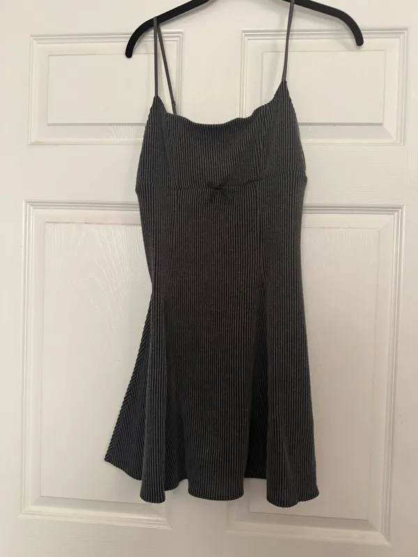 7 Day Wknd Women’s Gray Ribbed Mini Dress Spaghetti Strap Fit & Flare Small - Image 4
