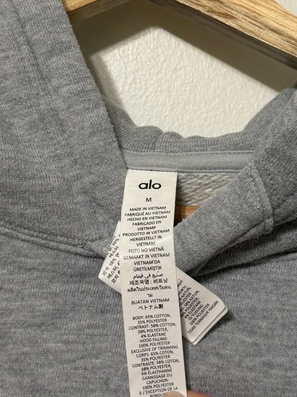 ALO Yoga Make Waves Hoodie in Athletic Heather Grey Tonal Size Medium - Image 4
