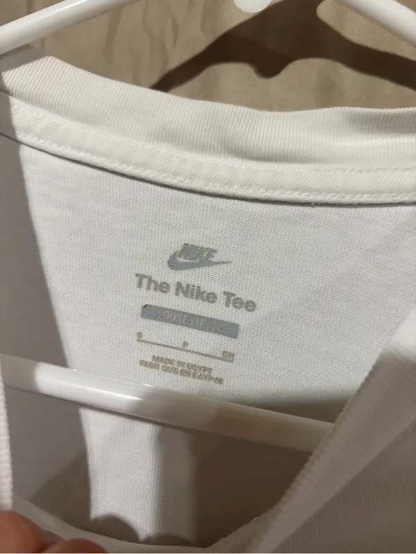Nike T-shirt - Image 2