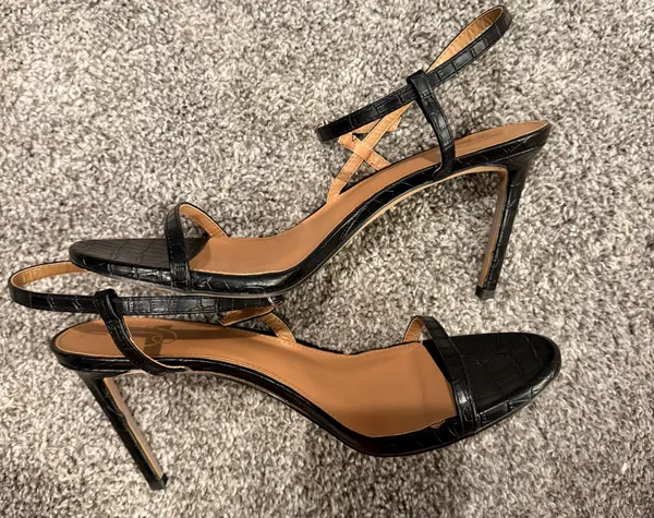 Black Heels Size 11 - Image 6