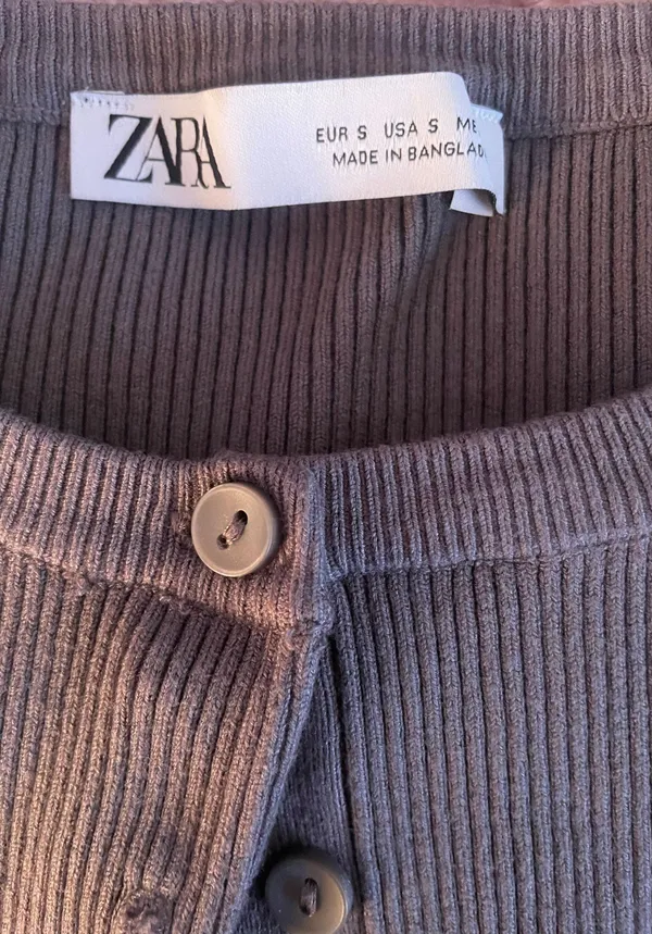 Grey Ribbed Sweater - Image 4