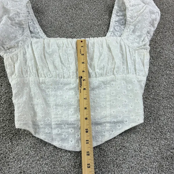White Eyelet Embroidered Puff Sleeve Crop‎ Top Juniors M Cottagecore Coquette - Image 5
