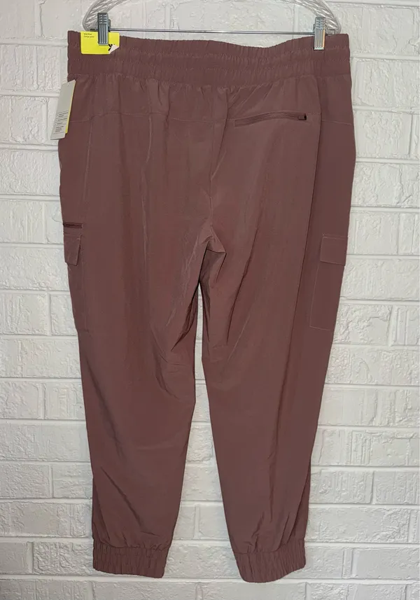 NWT ALL IN MOTION XL Women's Active Light Mid-Rise Cargo Joggers Sz XL ✨ - Image 4