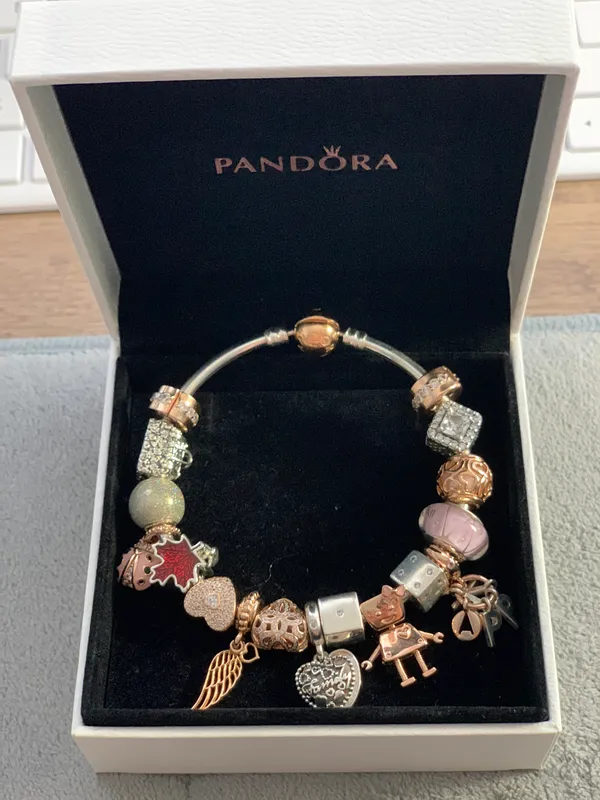 Pandora Bracelet (17 Charms) - Image 2