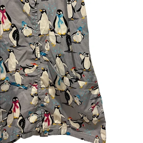 Scrub Star Gray White Black Winter Wonderland Penguin Short Sleeve Scrubs Top - Image 3