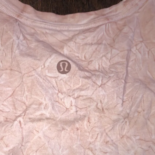 Lululemon athletic top size medium - Image 4