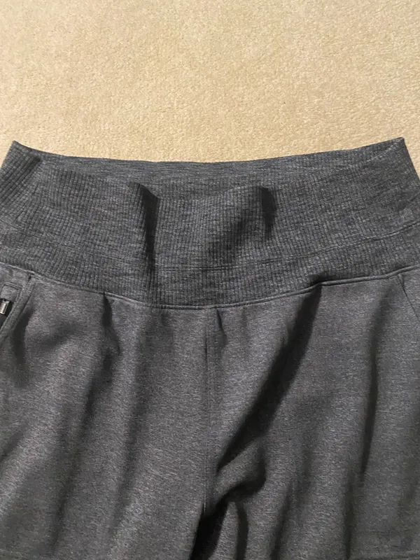 Joggers in perfect condition I have two pair one black one gray size medium - Image 3