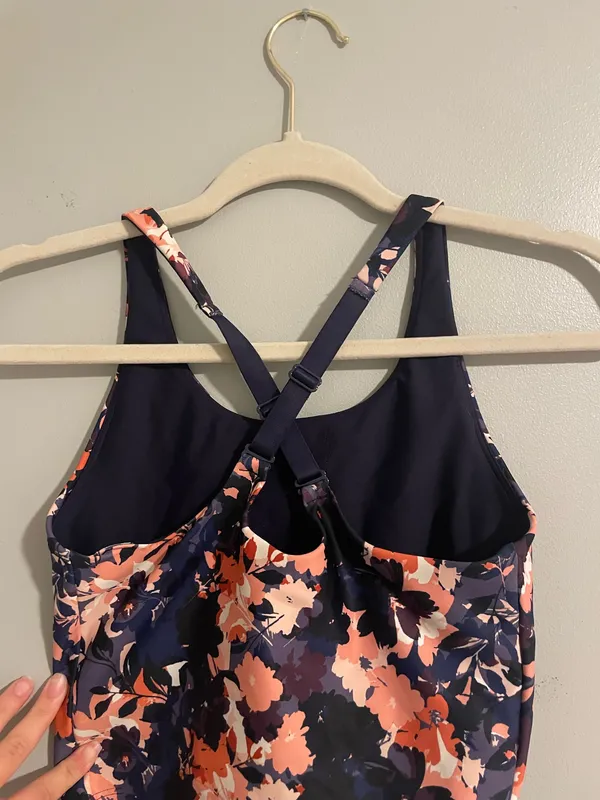 Old Navy Active Floral Top - Image 2