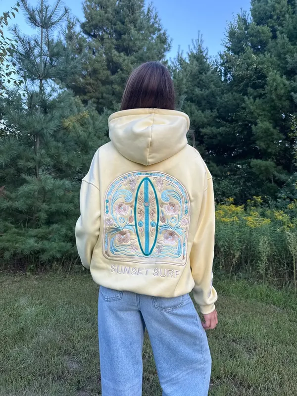 Sunset Surf Yellow Embroidered Hoodie Size 2X - Image 4