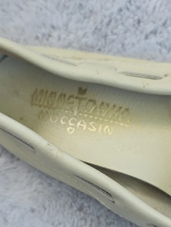 Minnetonka Thunderbird Beaded Leather Fringe Moccasins Ivory 8 - Image 2