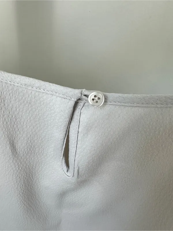 J. Crew Light Cream Flutter Short-Sleeve Slight Textured Blouse Size 12 - Image 3