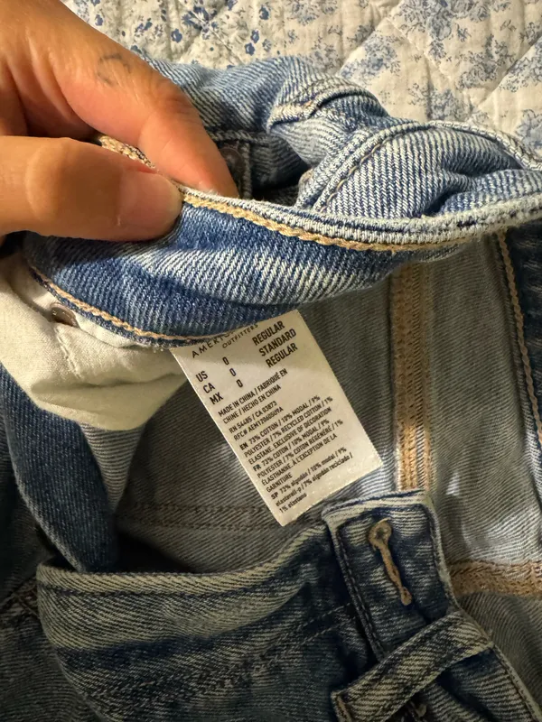 American Eagle Jeans - Image 5