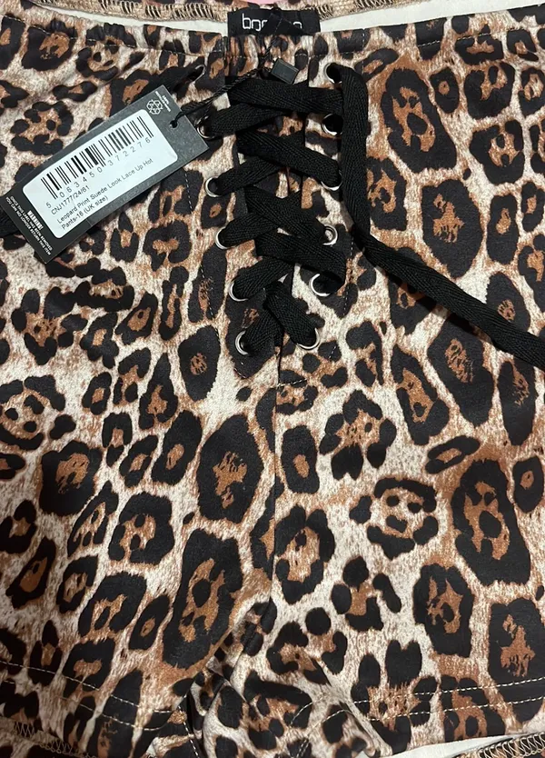 Boohoo Leopard Print Suede Look Lace Up Hot Pants - Size US 2 - Image 5