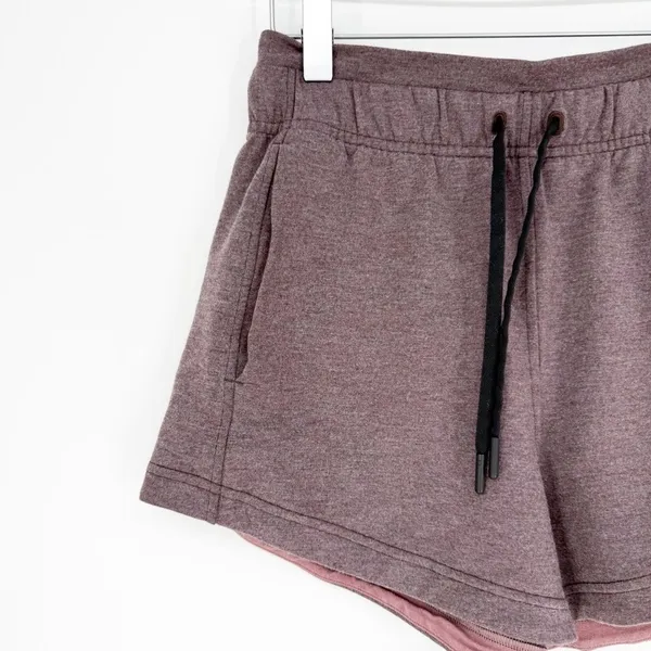 Lululemon Inner Glow Shorts Women's‎ Size 4 Heathered Antique Bark Activewear - Image 5