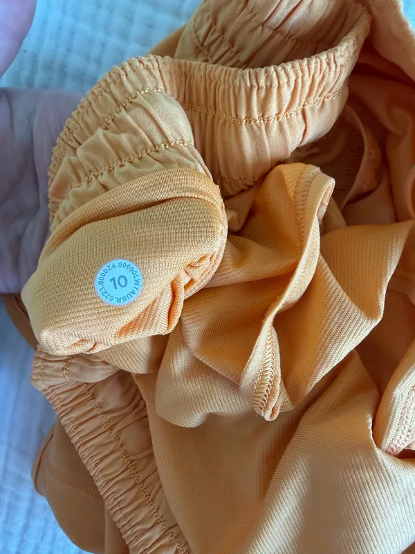 Lululemon Shorts Hotty Hot - Image 3