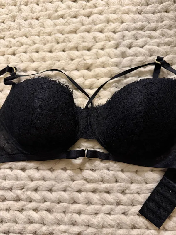 Italina Lace black bra - Image 5