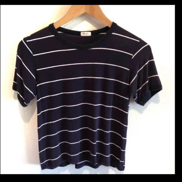 Brandy Melville blue and white striped top - Image 6