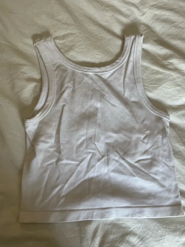Happily grey basic white tank Size M - Image 4