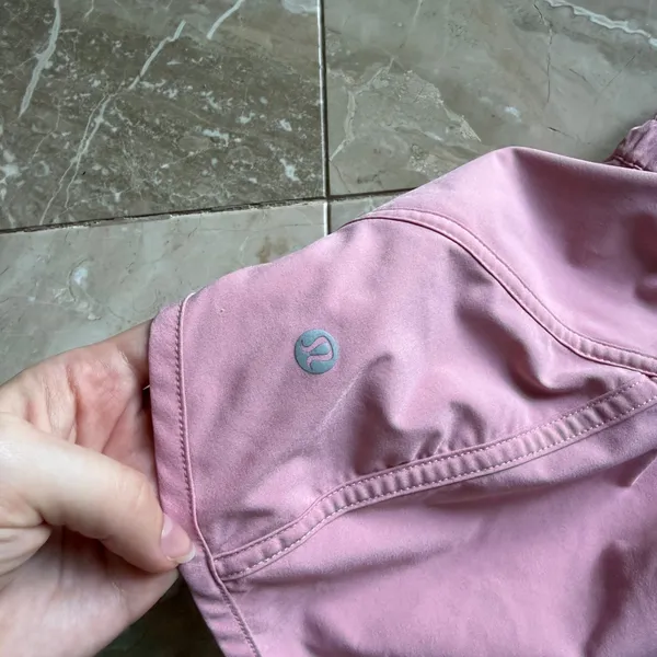 lululemon Hotty Hot Shorts Dusty Pink - Image 3