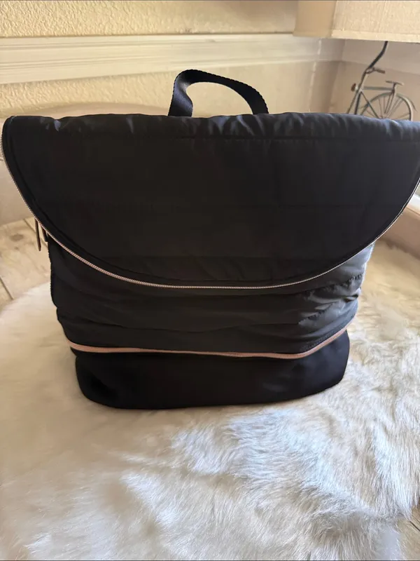 Stella & Dot ‘Crush It’ Black Quilted Backpack with Rose Gold Hardware NWOT - Image 2