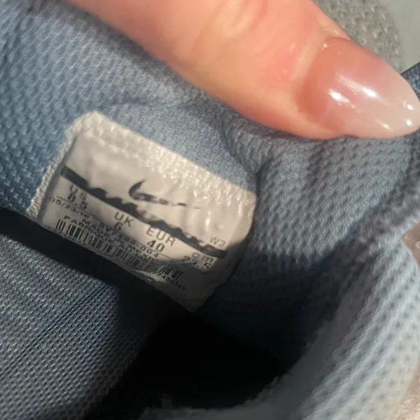 Nike Light Blue Athletic Shoes - Image 7