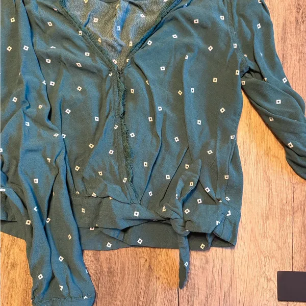 Abercrombie & Fitch Green Lace Trim Tie Front Blouse XS - Image 3