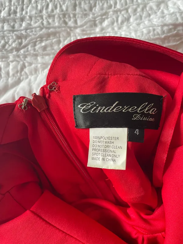 Boutique NWOT Red Prom / Formal Dress - Image 4