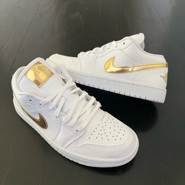New NIKE Air Jordan 1 Retro Low 'White Metallic Gold' - Image 3