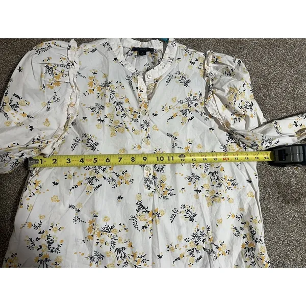 J Crew Puff-sleeve top in budding floral‎ Henley Medium - Image 6