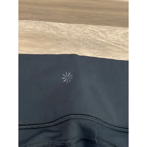 Athleta Capri Leggings Size XS Black Side Pockets Lightweight Athleisure - Image 9