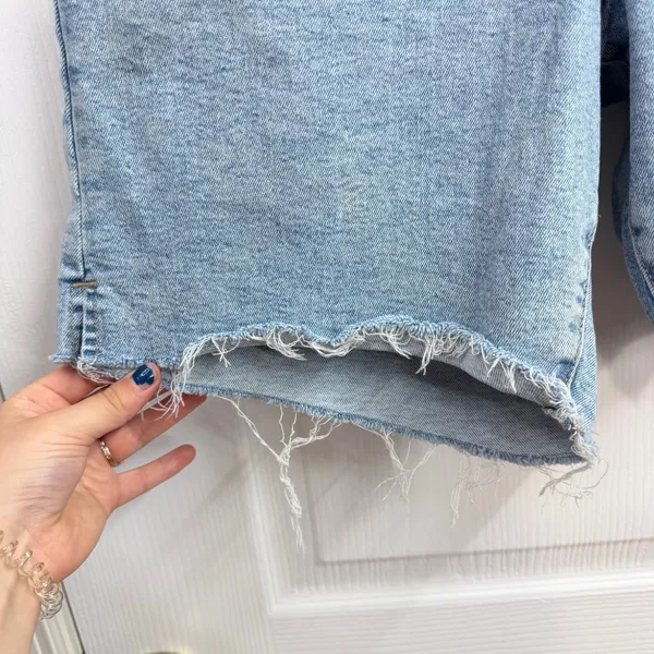 Signature by Levi Strauss light wash‎ heritage high rise Bermuda denim shorts 12 - Image 4