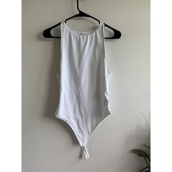 Babaton Aritzia White Racerback High Neck Thong Bodysuit Size M Sleeveless Slim - Image 2